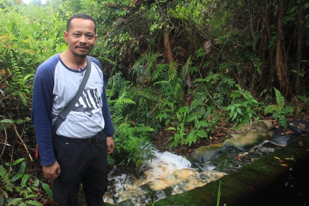 Ronyi 1 &mdash; APRIL Asia