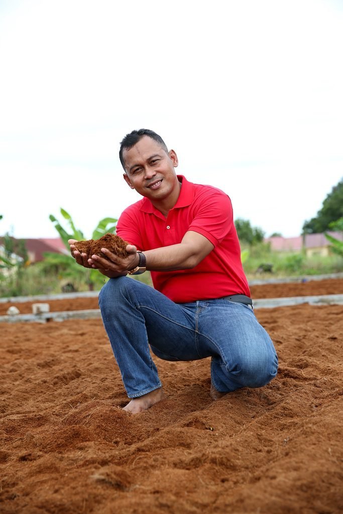 Sulaiman Cocopeat 1 &mdash; APRIL Asia