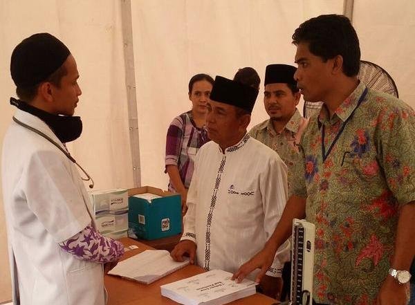 Regent of Pelalawan, HM Harris visiting our medical services in Kerinci