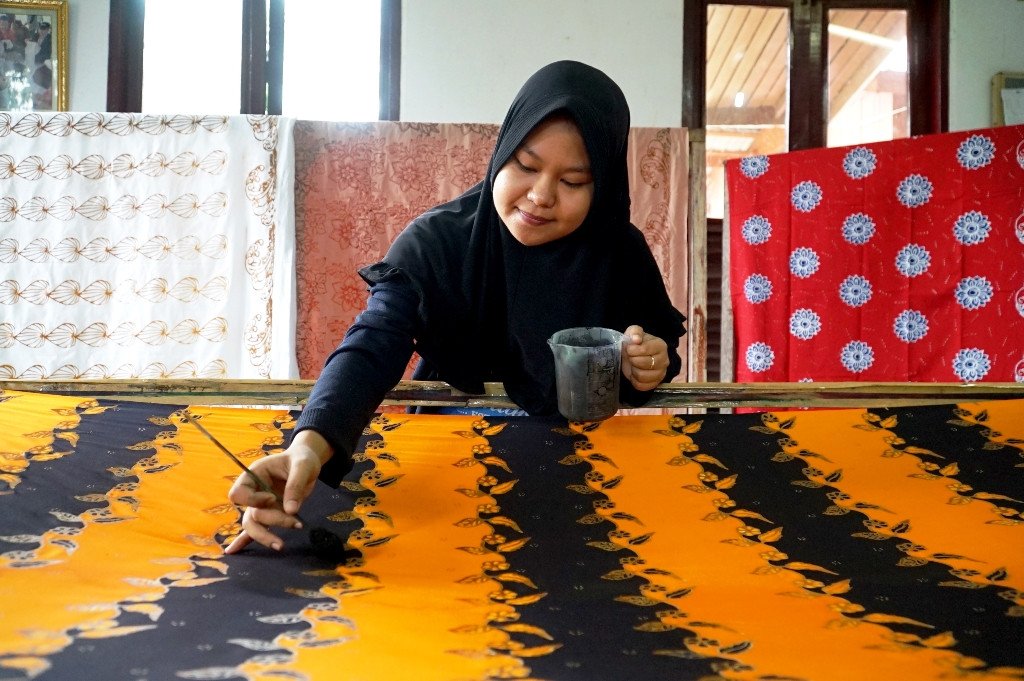 ratih saraswati — APRIL Asia